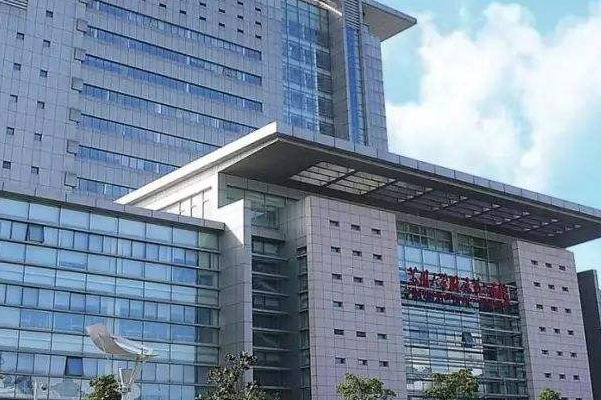 蘇州第四人民醫(yī)院激光去紅血絲多少費(fèi)用？醫(yī)生排名