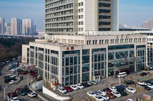 青島海慈醫(yī)院牙科誰好?2024牙科收費價格多少