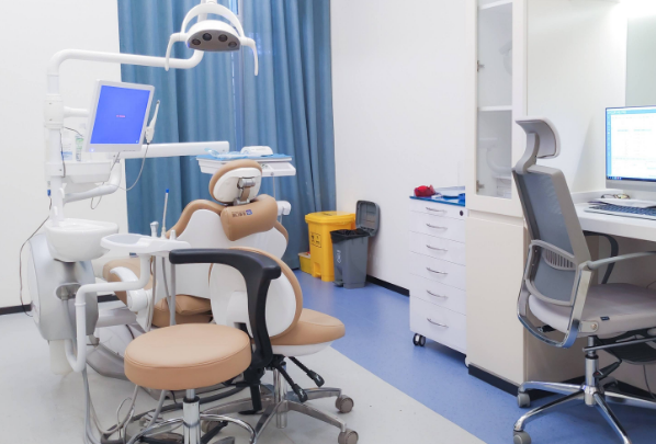 重慶世紀美奧口腔醫(yī)院醫(yī)生有哪些?附整牙案例