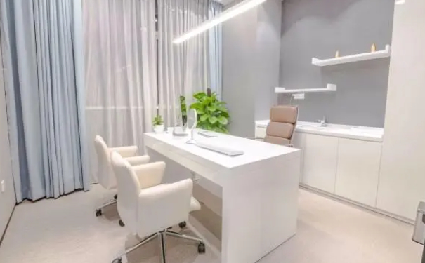 北京水利醫(yī)院整形科隆鼻費用明細?技術(shù)評價&術(shù)后一年求美案例